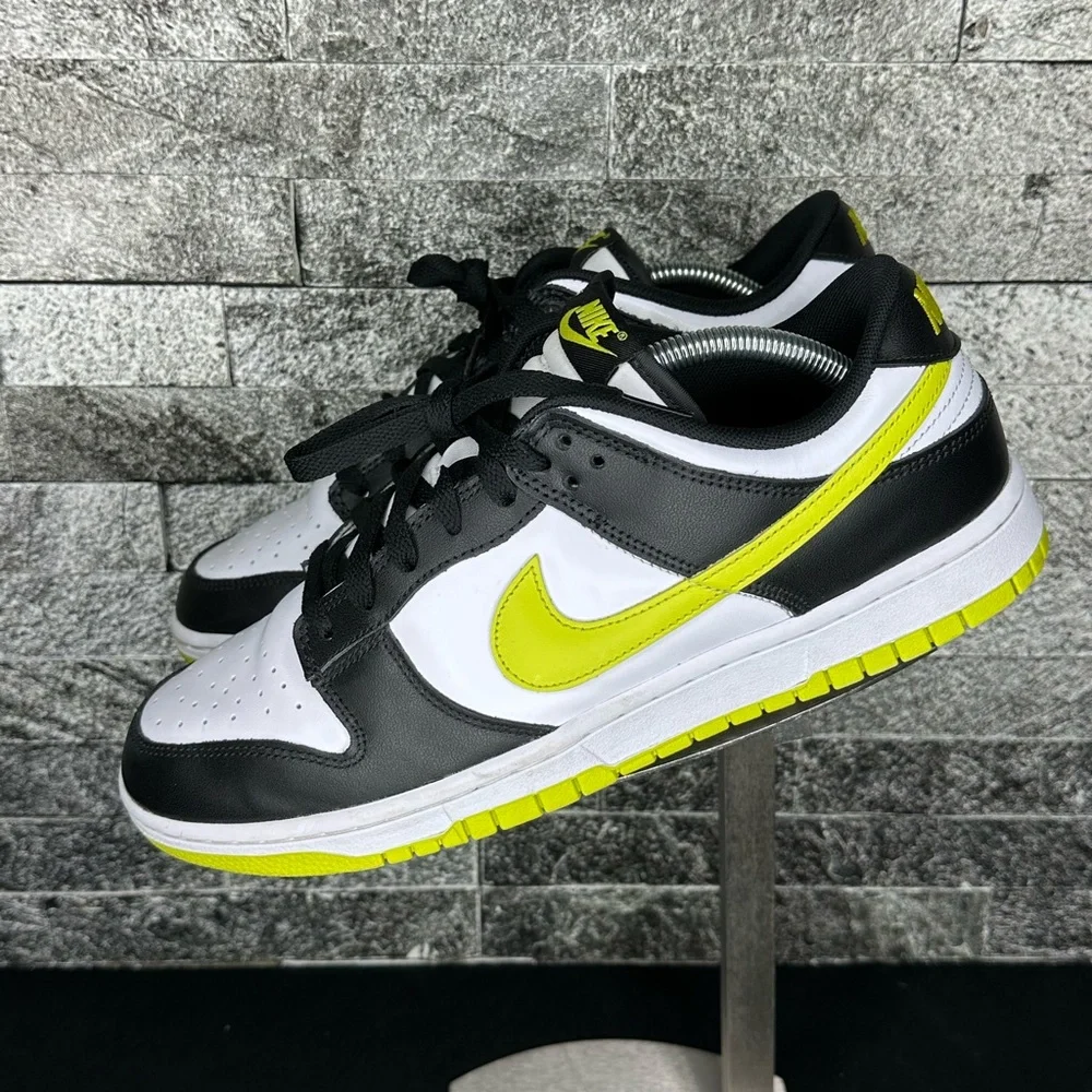 Nike Dunk Low Retro Black / White / Lime - M10.5